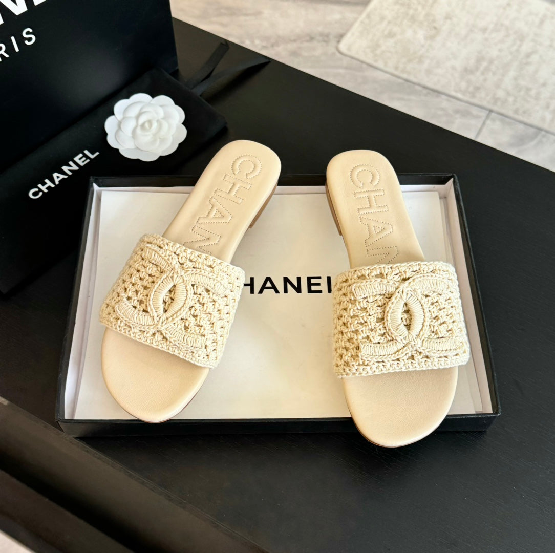 Slippers Beige Cream Lambskin - 36