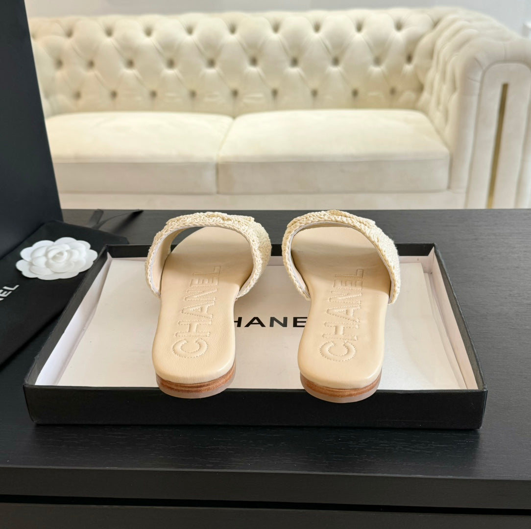 Slippers Beige Cream Lambskin - 36