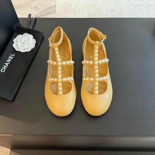 MARY JANES SHOES LIGHT YELLOW GOATSKIN WITH FAUX PEARL - 35