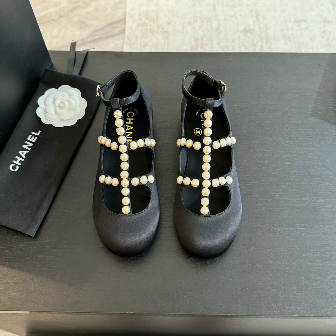MARY JANES SHOES BLACK GOATSKIN WITH FAUX PEARL - 35