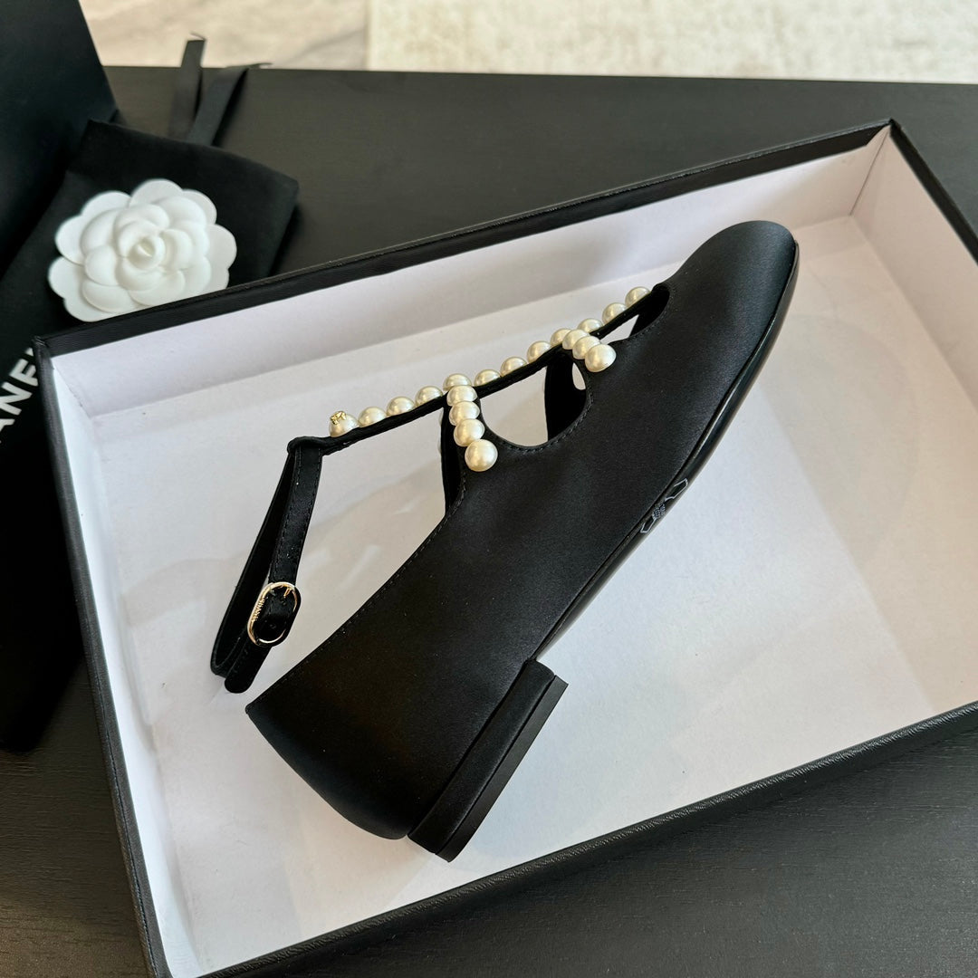 MARY JANES SHOES BLACK GOATSKIN WITH FAUX PEARL - 35