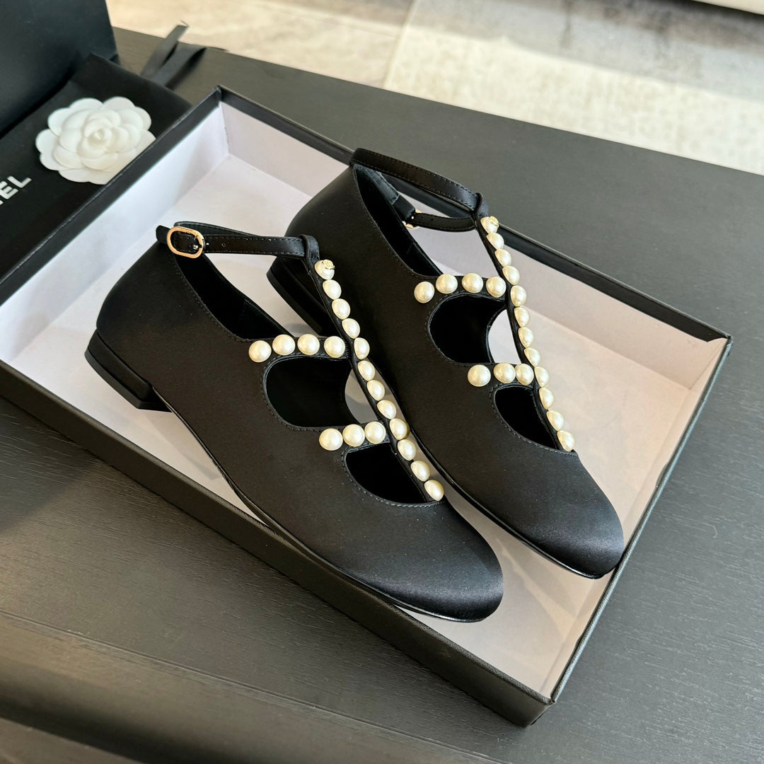 MARY JANES SHOES BLACK GOATSKIN WITH FAUX PEARL - 35