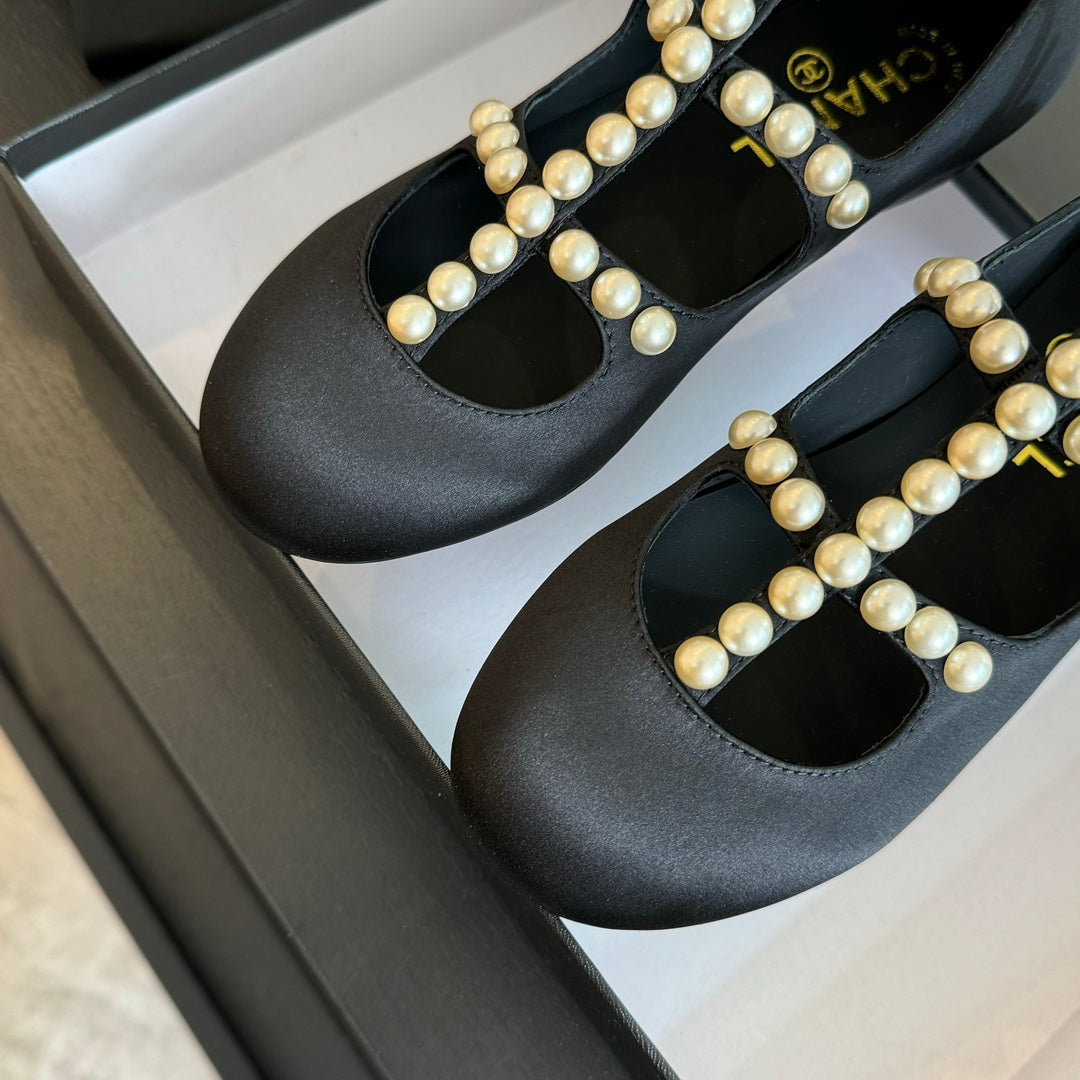 MARY JANES SHOES BLACK GOATSKIN WITH FAUX PEARL - 35