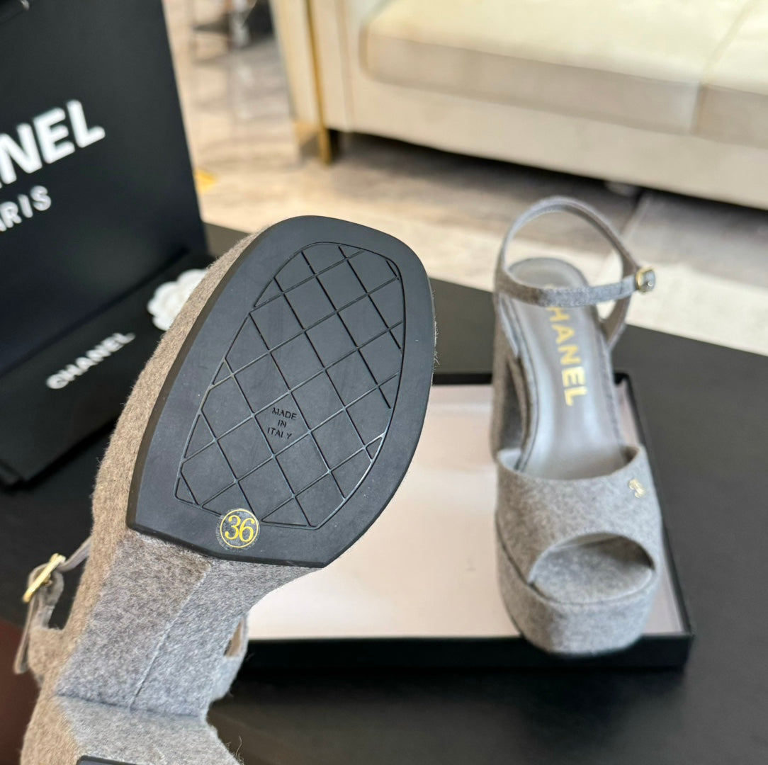 HIGH HEEL PLATFORM SANDALS IN DOVE GRAY SUEDE - 35
