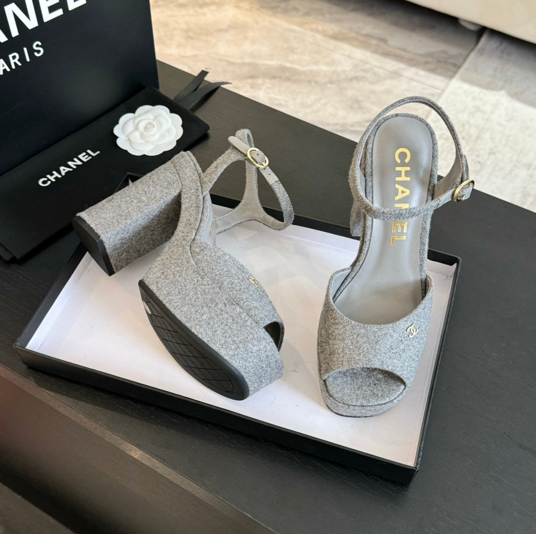 HIGH HEEL PLATFORM SANDALS IN DOVE GRAY SUEDE - 35