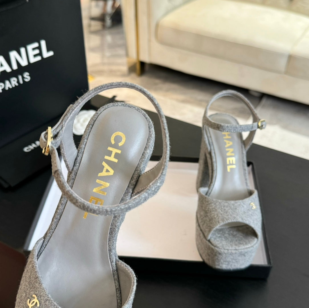 HIGH HEEL PLATFORM SANDALS IN DOVE GRAY SUEDE - 35