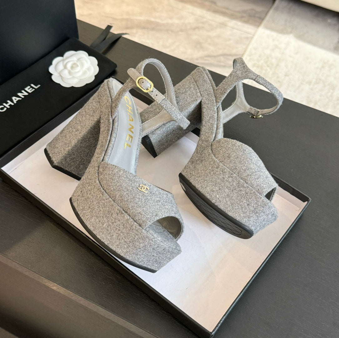 HIGH HEEL PLATFORM SANDALS IN DOVE GRAY SUEDE - 35