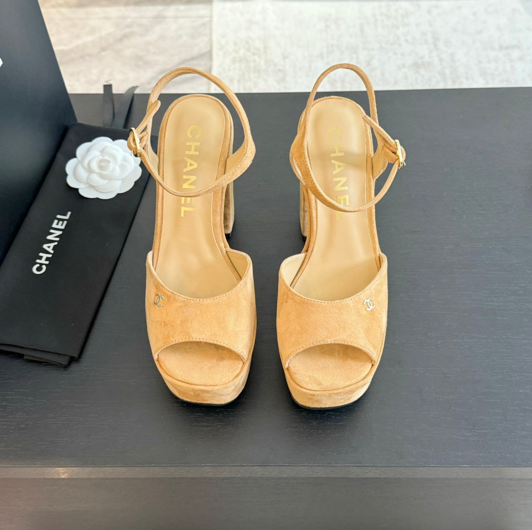 HIGH HEEL PLATFORM SANDALS IN SAND YELLOW SUEDE - 35