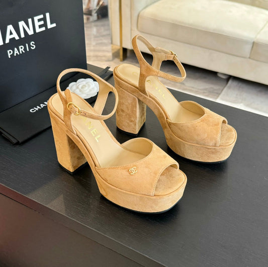 HIGH HEEL PLATFORM SANDALS IN SAND YELLOW SUEDE - 35