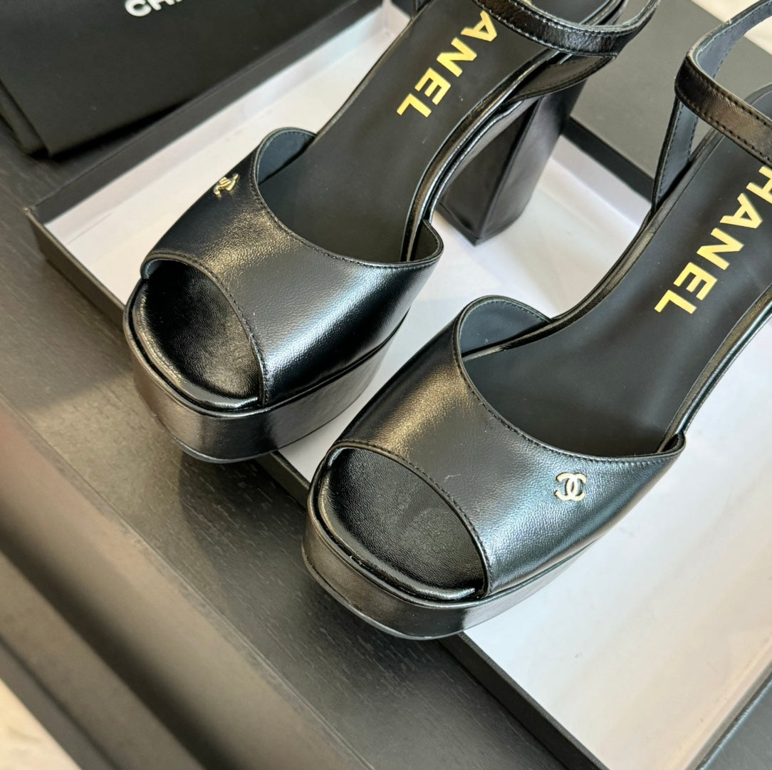 HIGH HEEL PLATFORM SANDALS IN BLACK CALFSKIN - 35