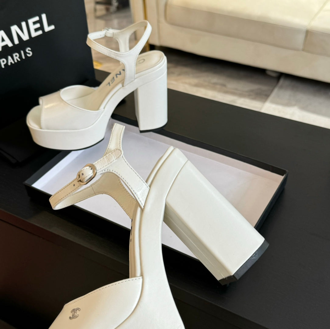 HIGH HEEL PLATFORM SANDALS IN WHITE CALFSKIN - 35