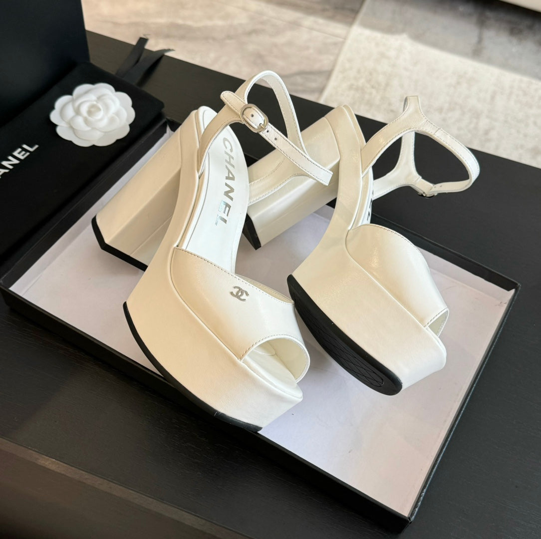 HIGH HEEL PLATFORM SANDALS IN WHITE CALFSKIN - 35