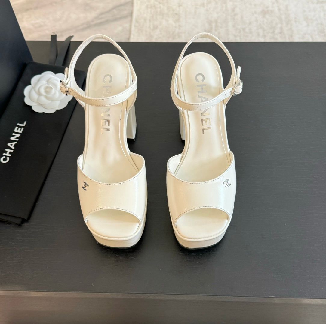 HIGH HEEL PLATFORM SANDALS IN WHITE CALFSKIN - 35