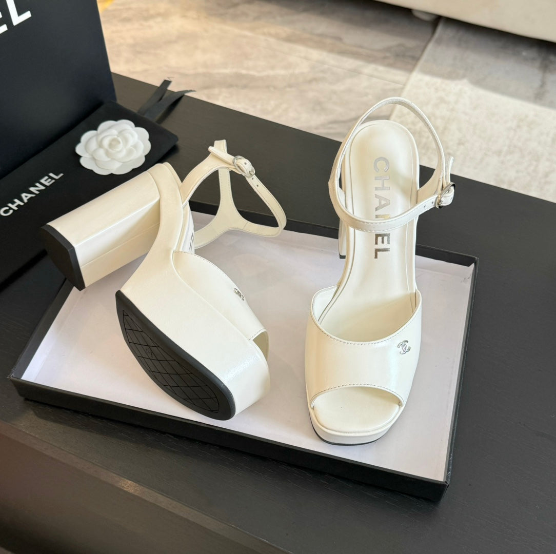 HIGH HEEL PLATFORM SANDALS IN WHITE CALFSKIN - 35