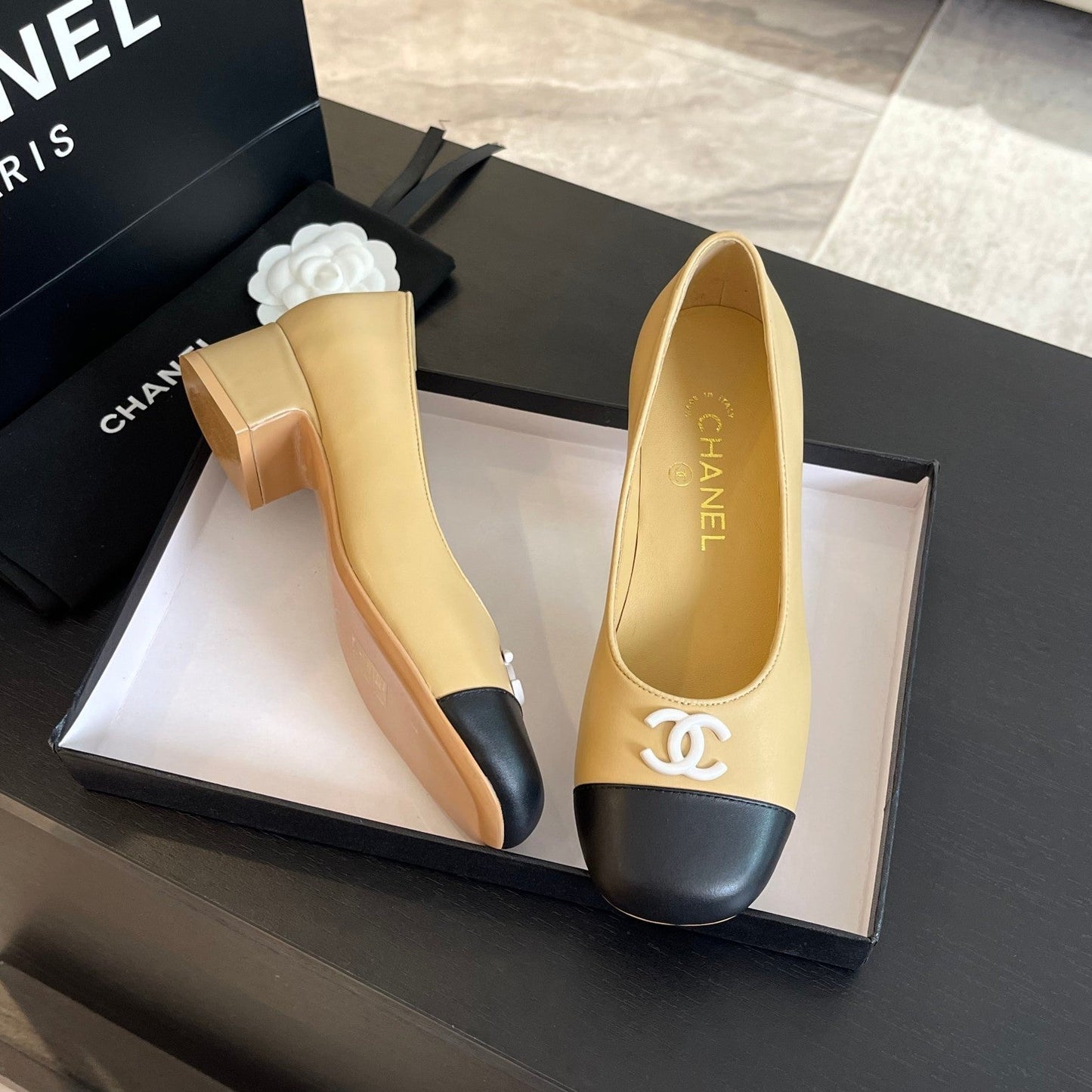 PUMP DARK CREAM MIX BLACK CALFSKIN - 34