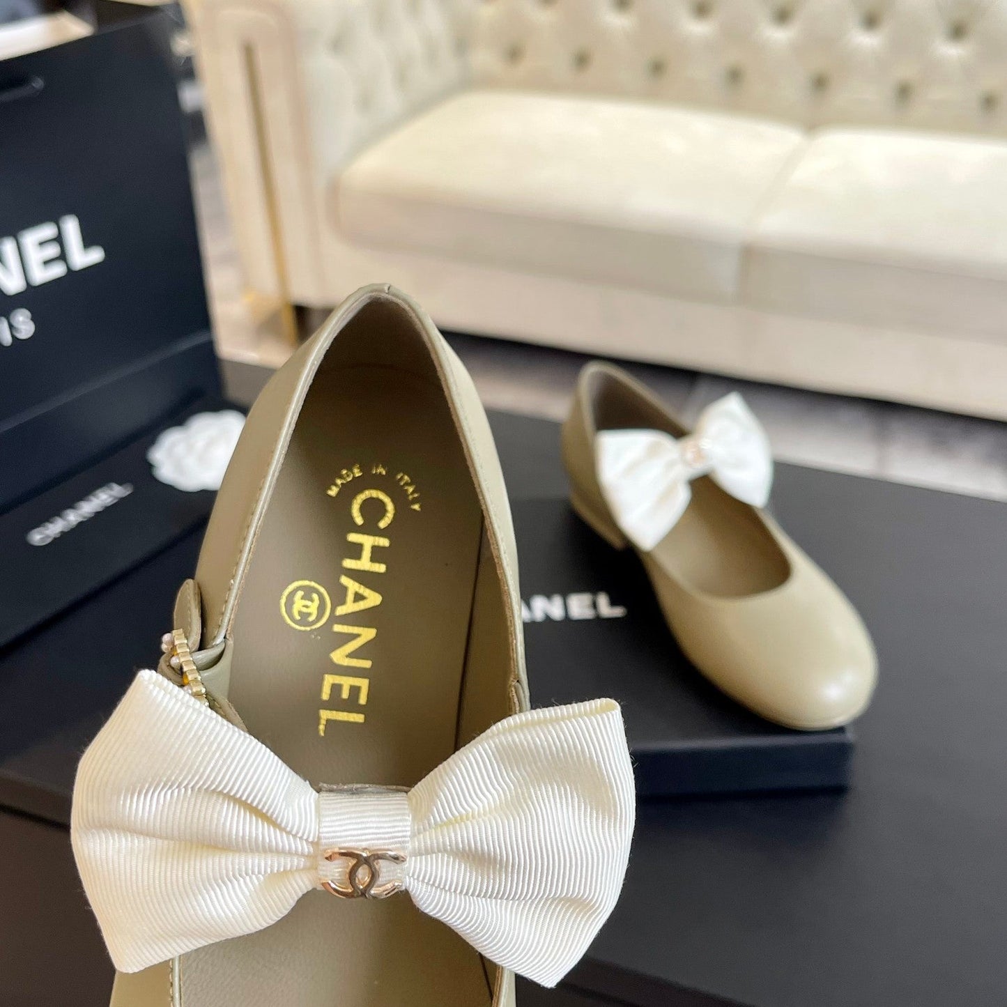 BALLET FLAT ECRU BEIGE LAMBSKIN WITH WHITE BOW - 35