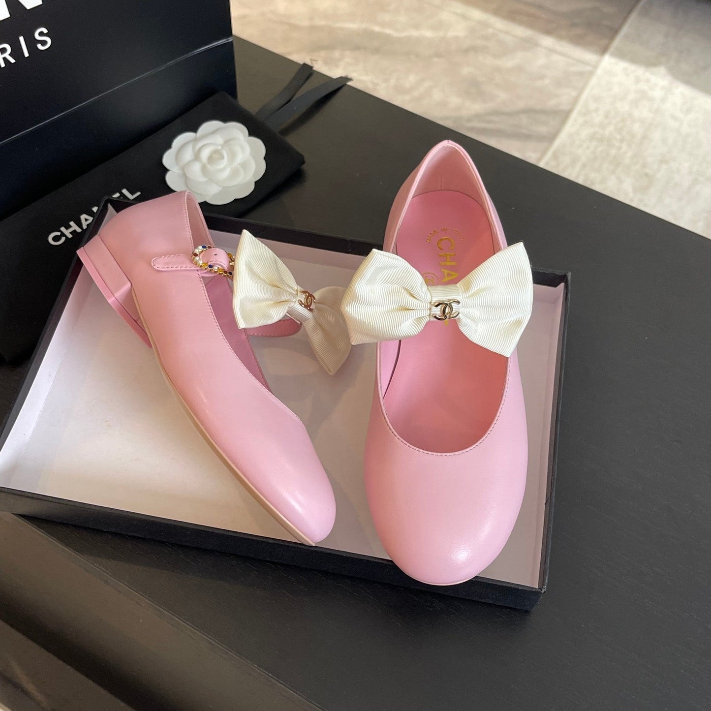 BALLET FLAT LIGHT PINK LAMBSKIN WITH WHITE BOW - 35