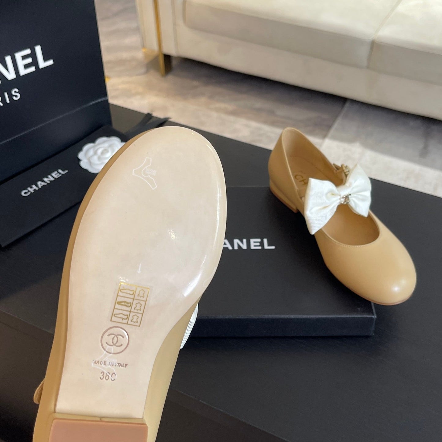 BALLET FLAT DARK CREAM LAMBSKIN WITH WHITE BOW - 35
