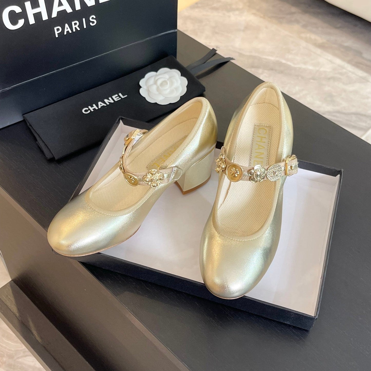 HIGH MERY JANE GOLDEN LAMBSKIN - 35