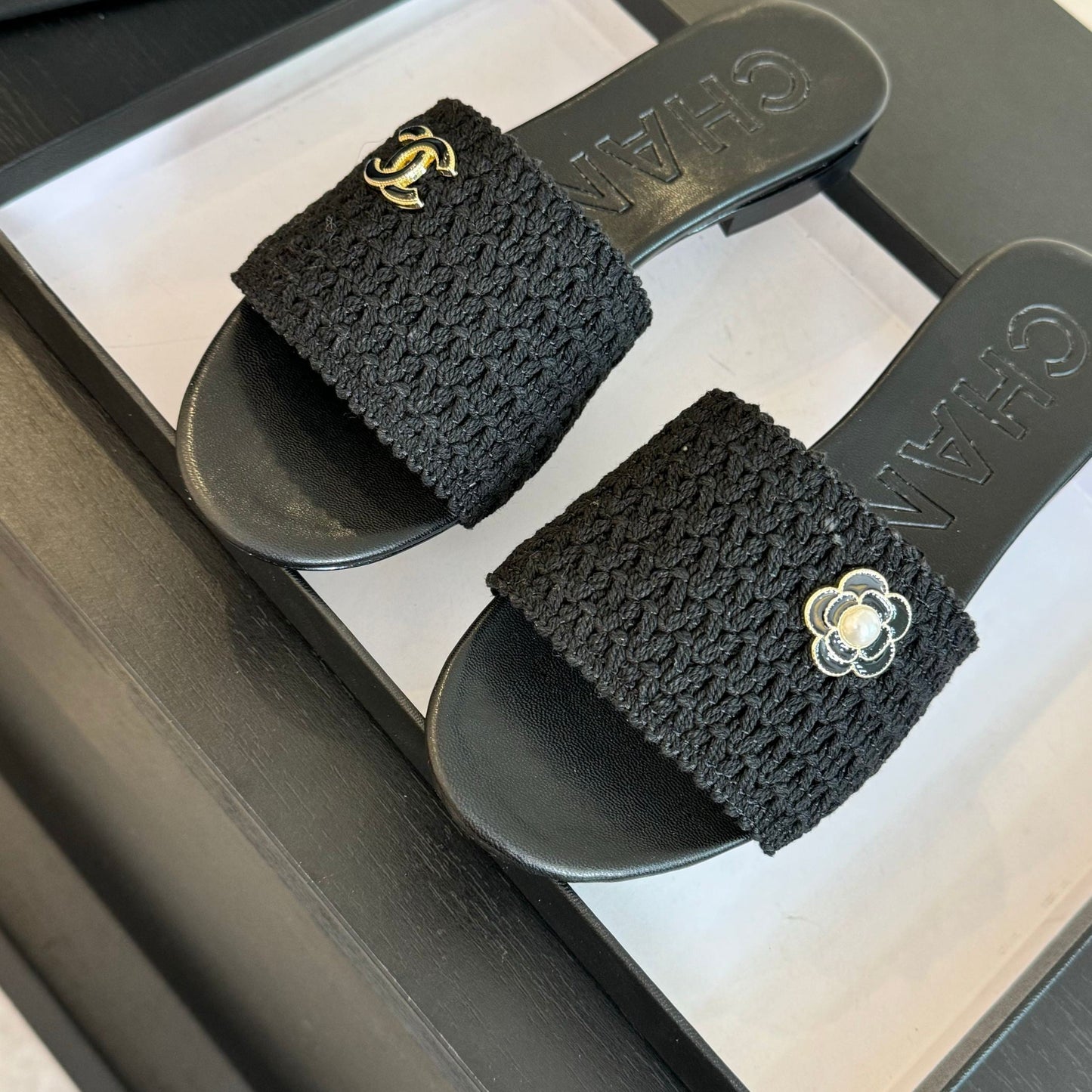 CC BLACK WOVEN FLAT SLIPPERS - 35