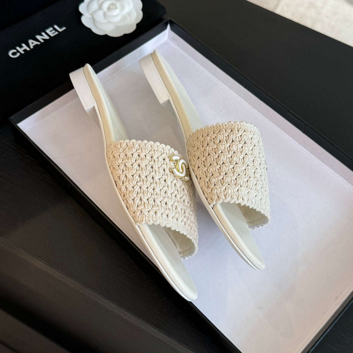 CC WHITE WOVEN FLAT SLIPPERS - 35