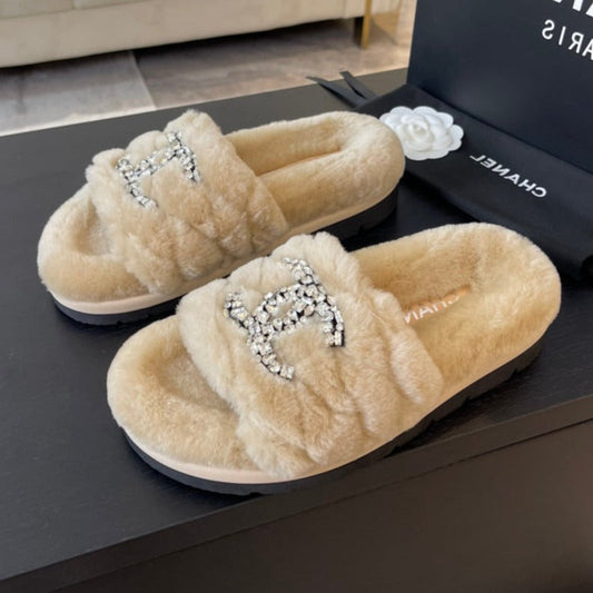 SLIPPERS IN BEIGE CREAM FUR - 35