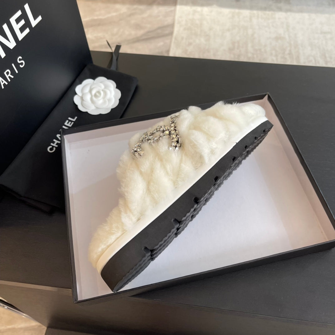 WHITE FUR CROSS STRAP SLIPPERS - 35