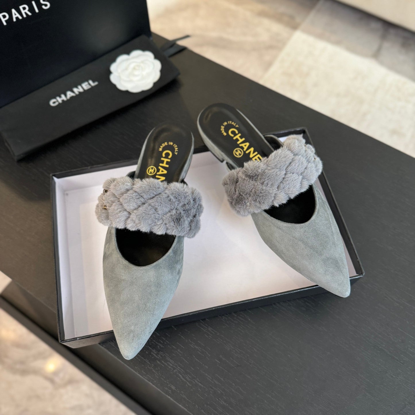 CC MULE IN ASH GREY SMOOTH FLEECE WITH GOLD HARDWARE - 35