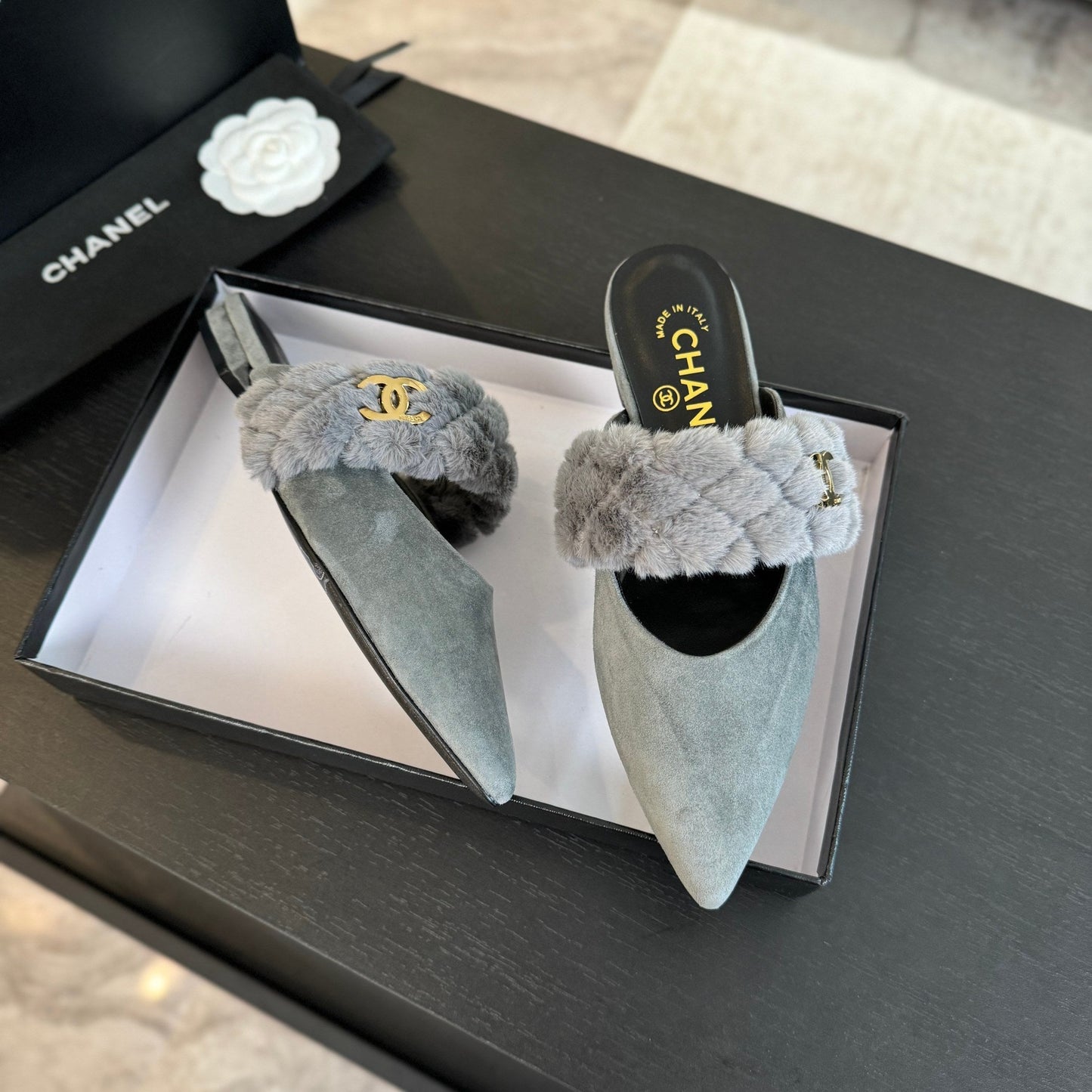 CC MULE IN ASH GREY SMOOTH FLEECE WITH GOLD HARDWARE - 35