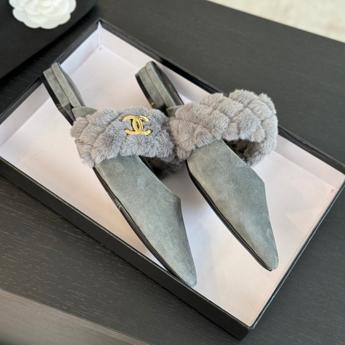 CC MULE IN ASH GREY SMOOTH FLEECE WITH GOLD HARDWARE - 35