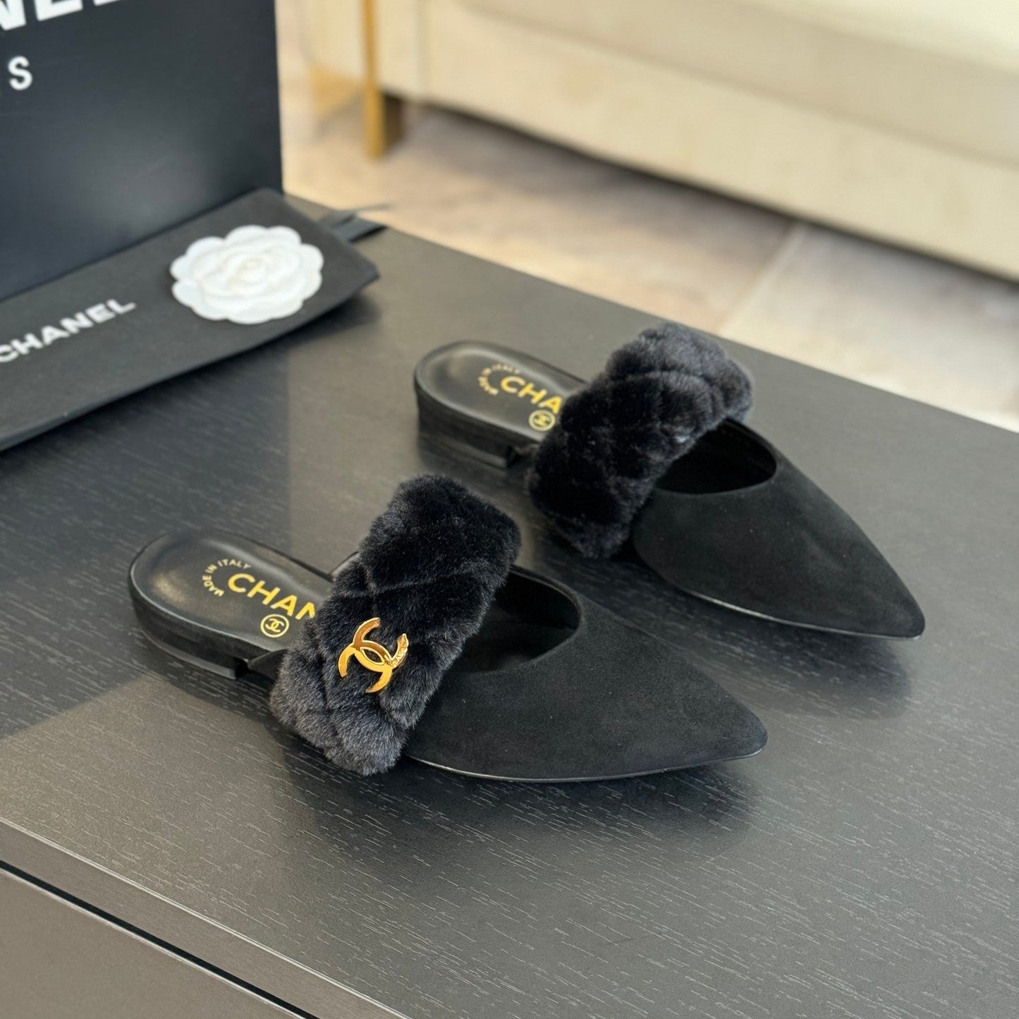 CC MULE IN BLACK SMOOTH FLEECE WITH GOLD HARDWARE - 35