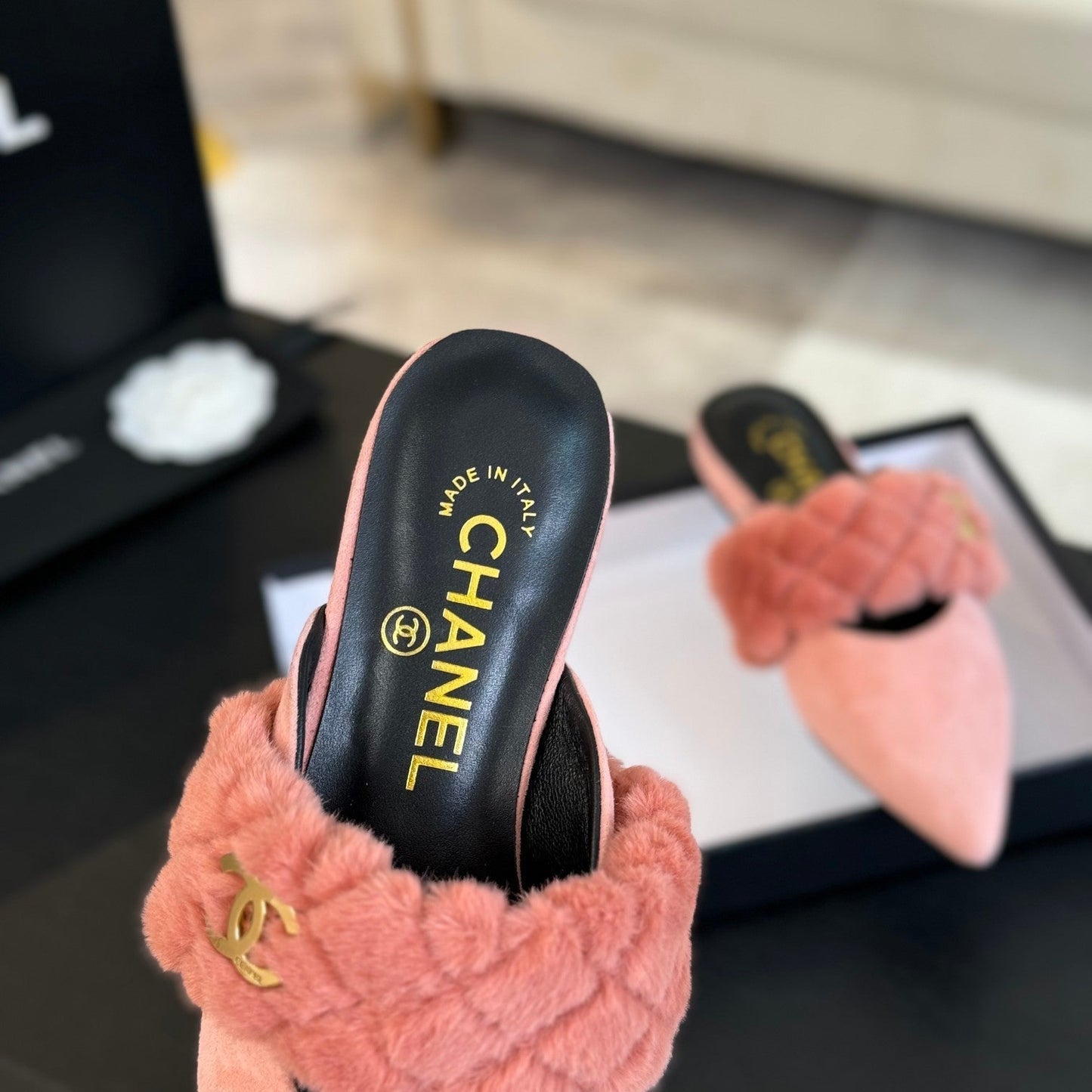 CC MULE IN LIGHT PINK SMOOTH FLEECE WITH GOLD HARDWARE - 35