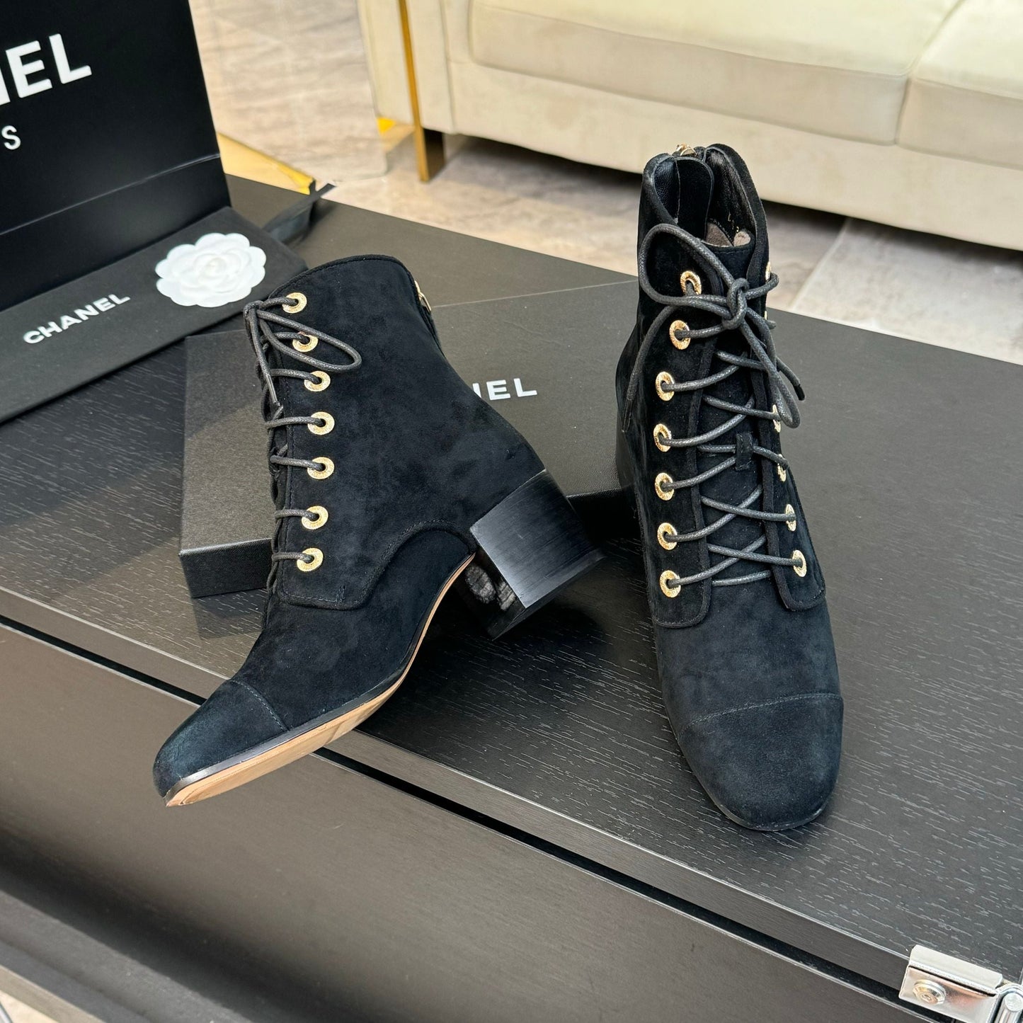 CC LACE-UP SHORT BOOTS IN BLACK SUEDE - 35