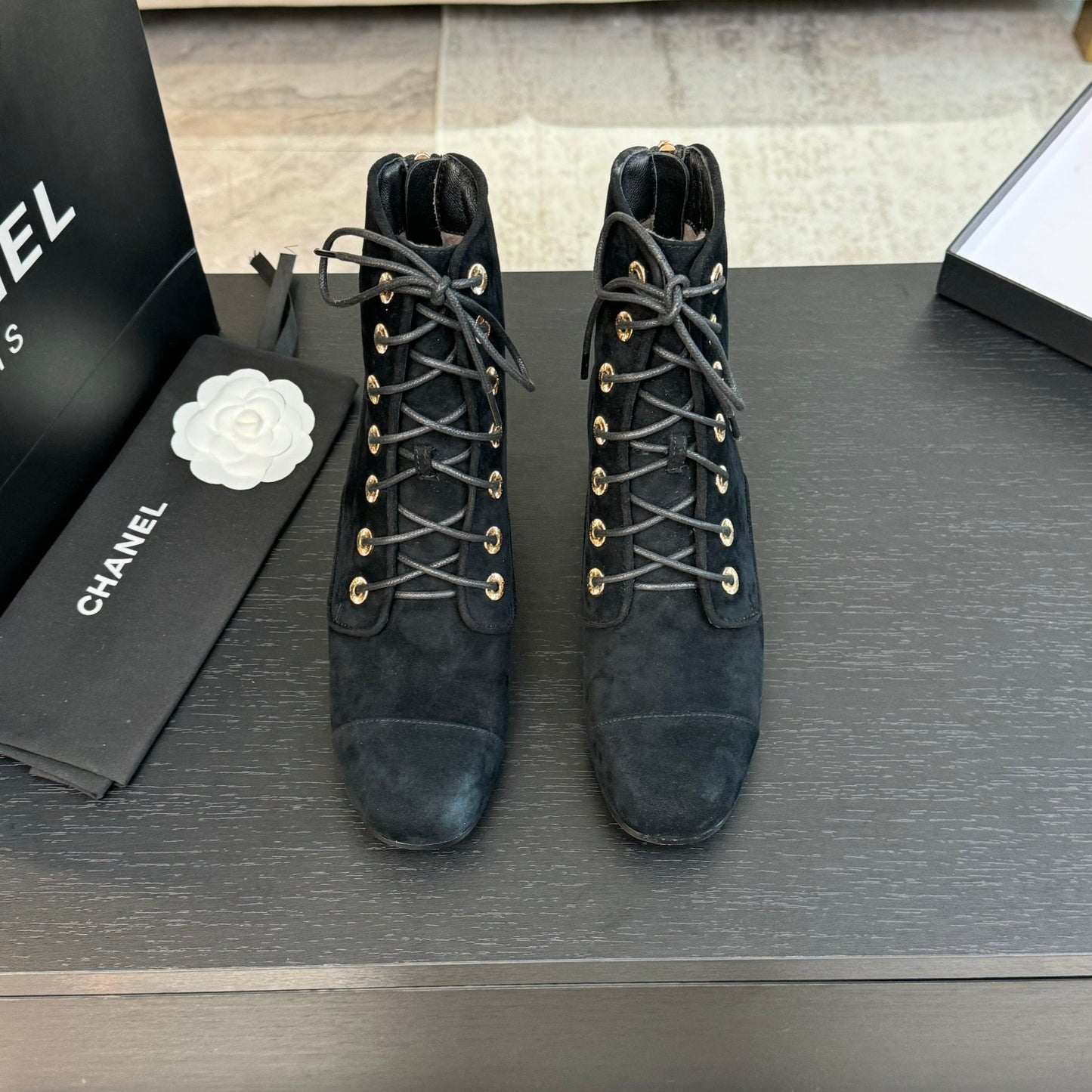 CC LACE-UP SHORT BOOTS IN BLACK SUEDE - 35