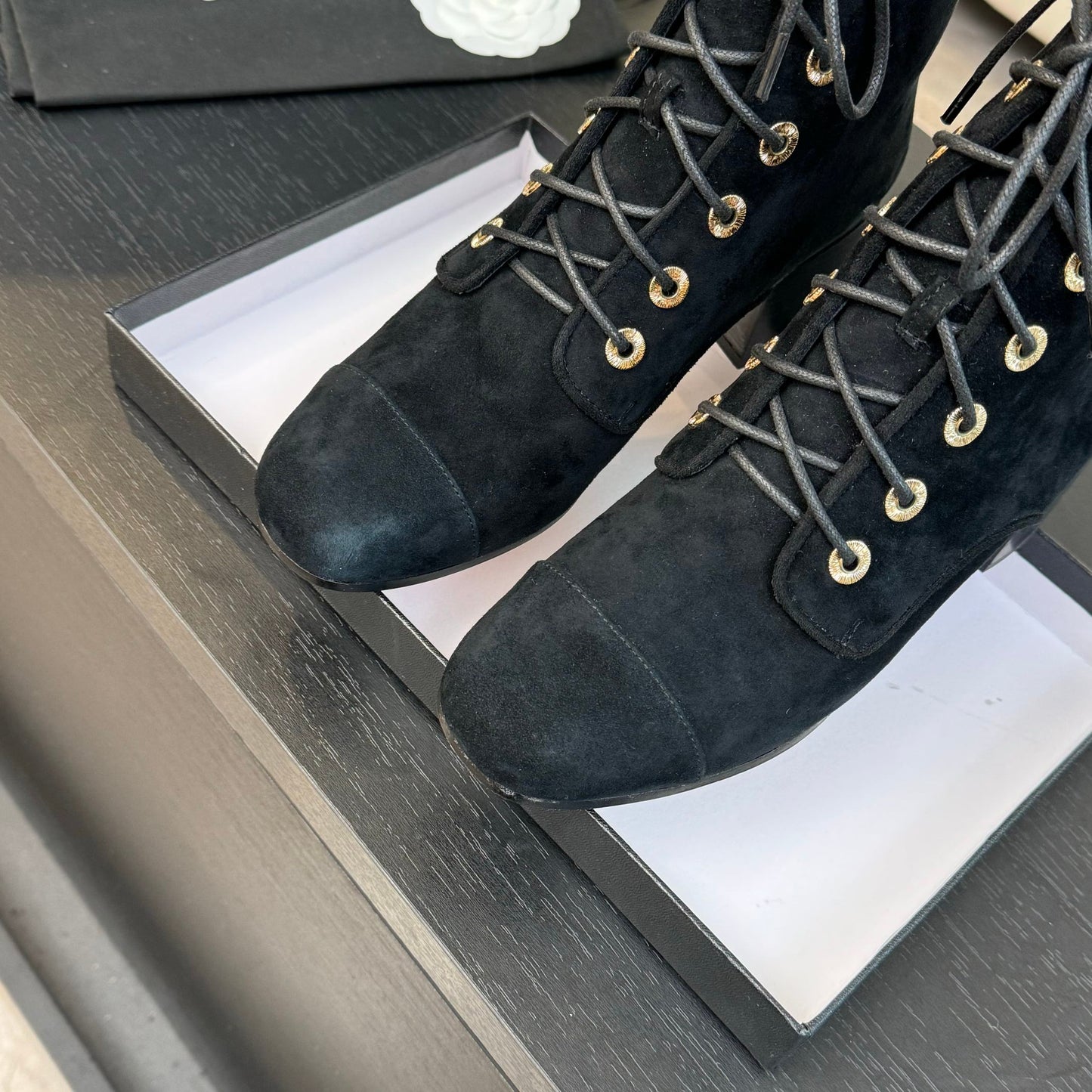 CC LACE-UP SHORT BOOTS IN BLACK SUEDE - 35