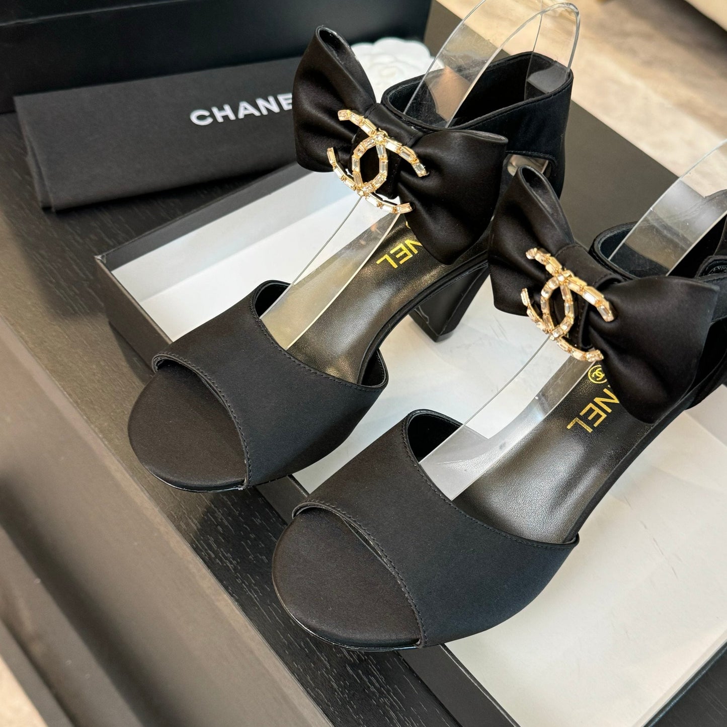 HIGH SANDAL OPEN TOE IN BLACK SATIN - 35