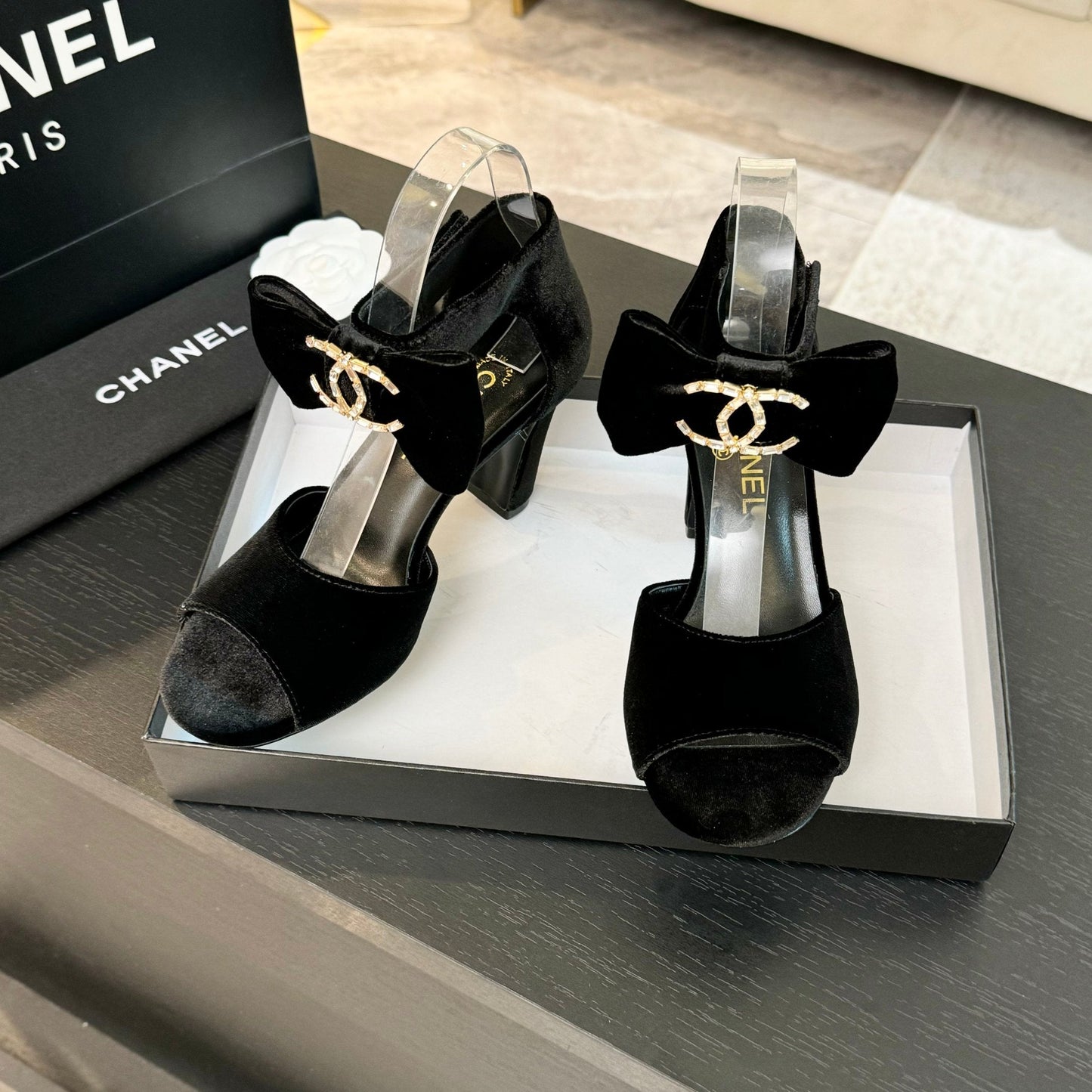 HIGH SANDAL OPEN TOE IN BLACK VELVET - 35