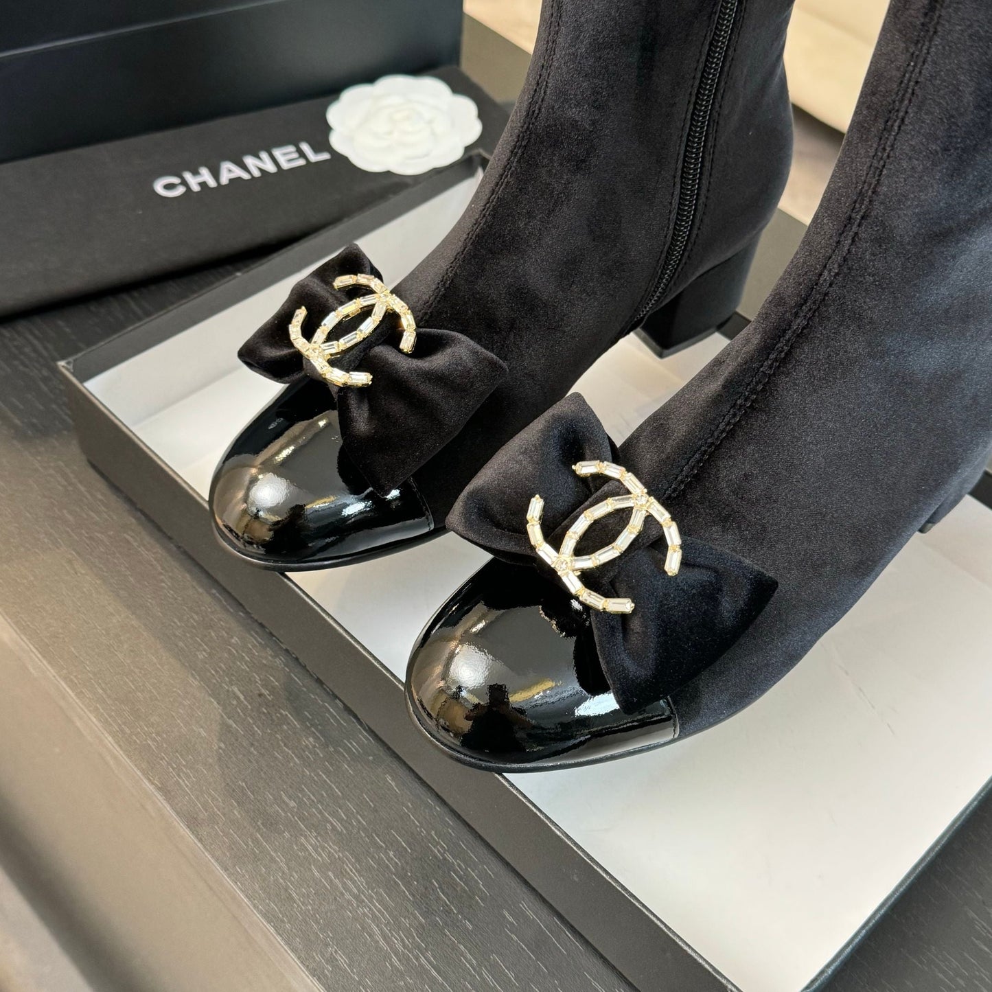 SHORT BOOTS IN BLACK VELVET AND LAMBSKIN - 35