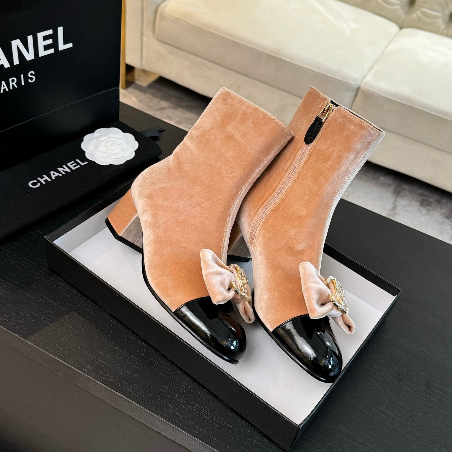 SHORT BOOTS IN PEACH PINK VELVET AND BLACK LAMBSKIN - 35