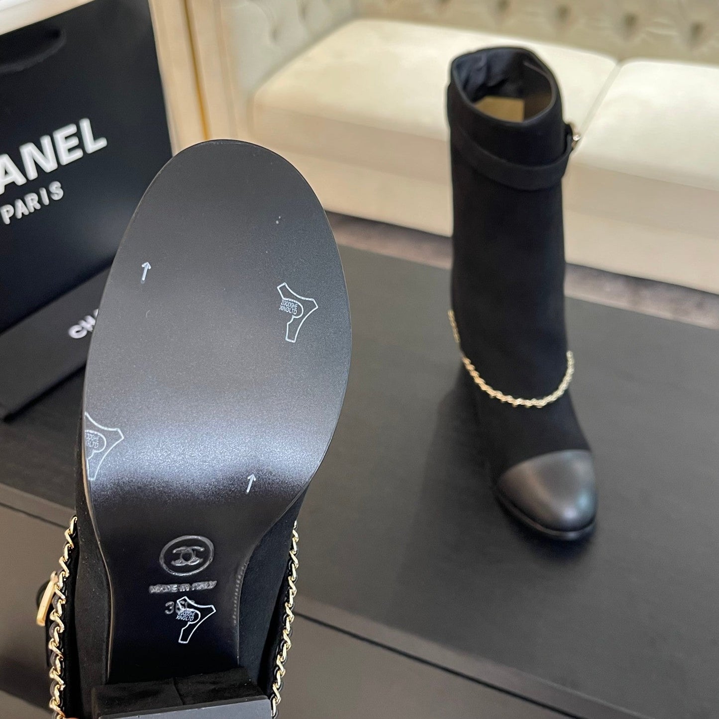 SHORT BOOTS 6.5 CM IN BLACK SUEDE AND CALFSKIN - 35