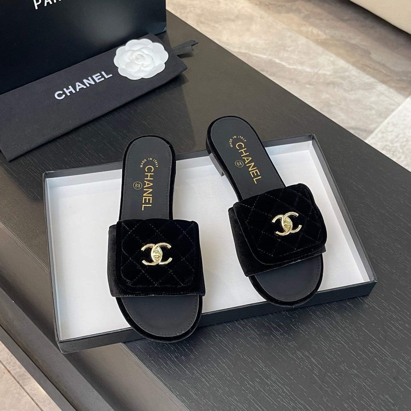 FLAT MULE IN BLACK VELVET - 35