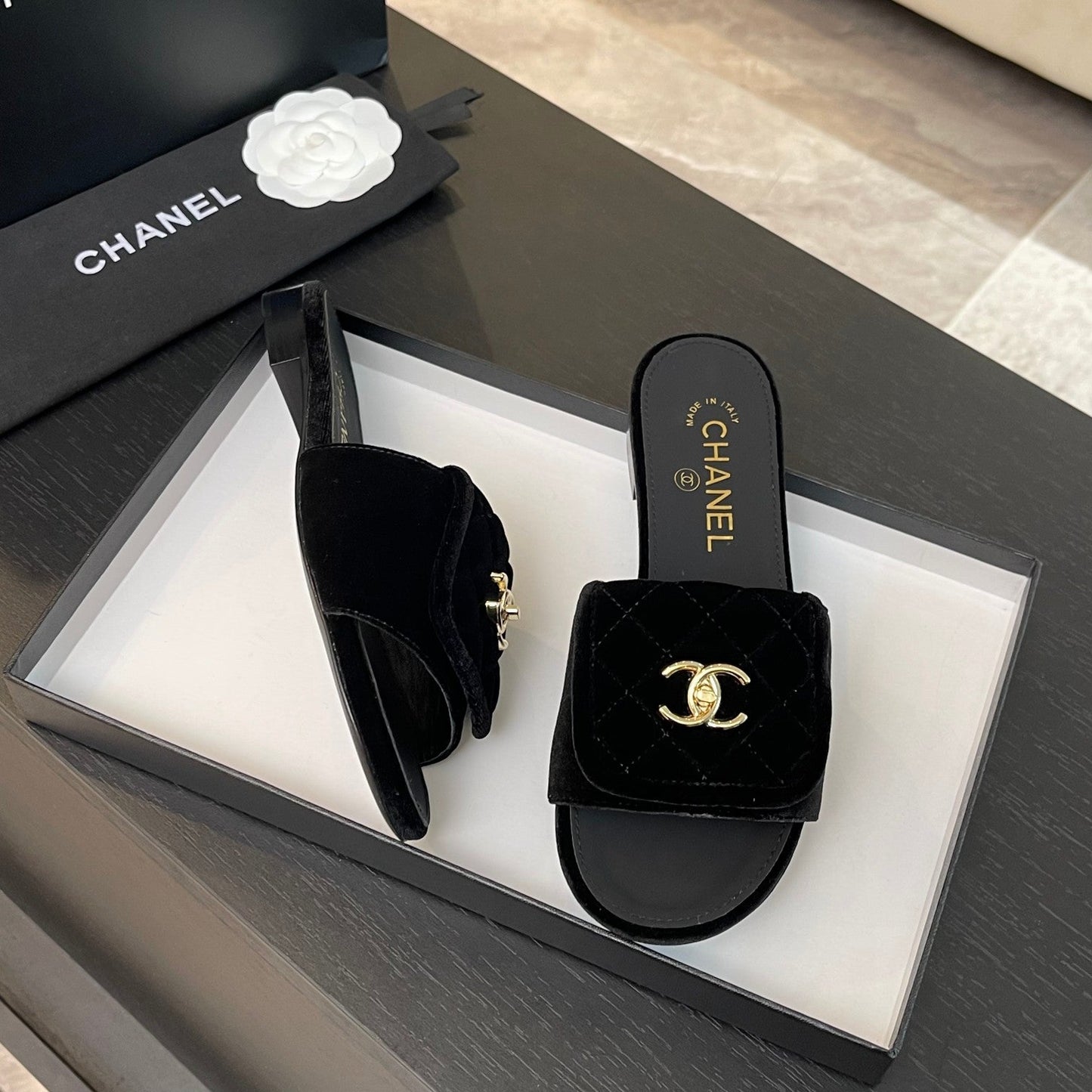 FLAT MULE IN BLACK VELVET - 35