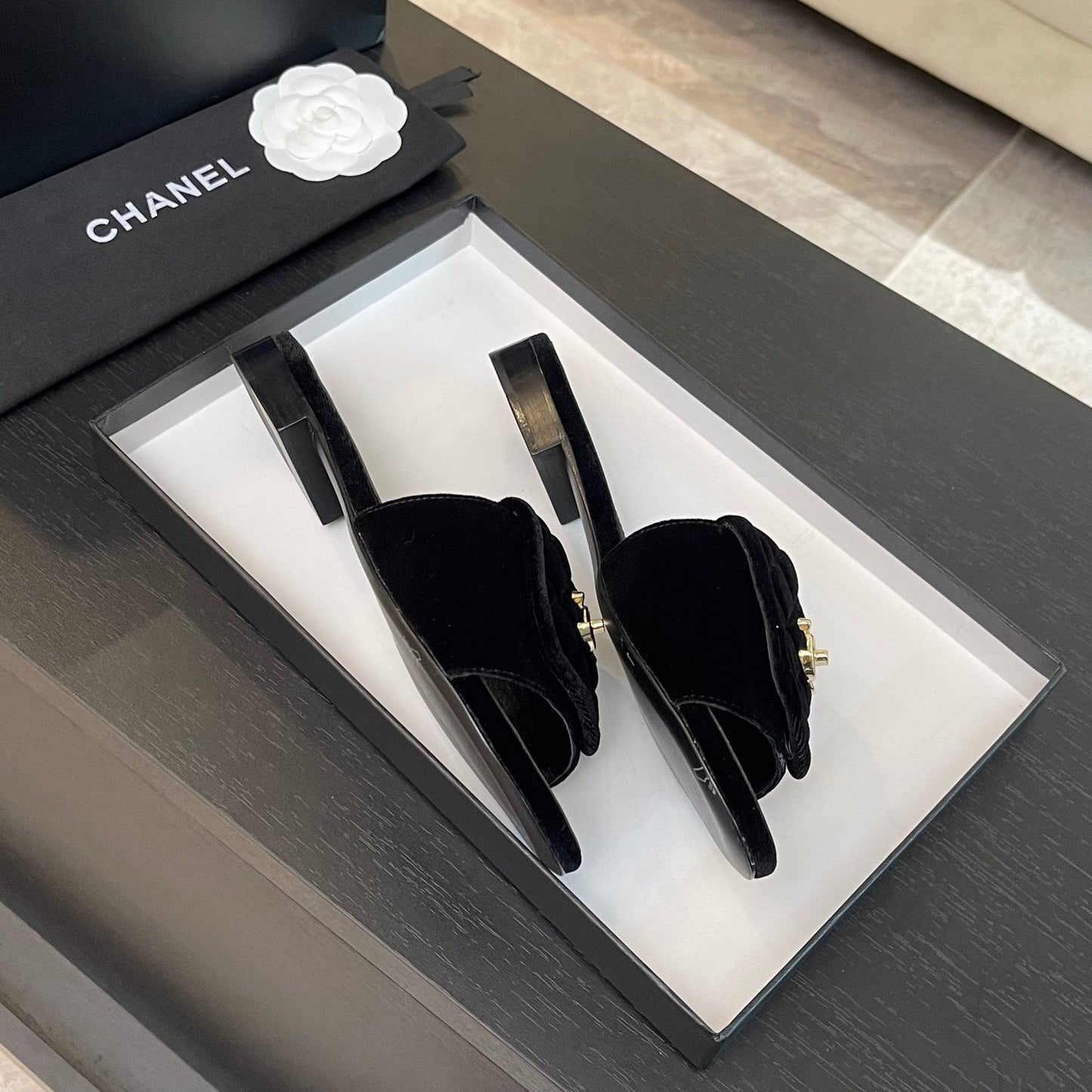 FLAT MULE IN BLACK VELVET - 35