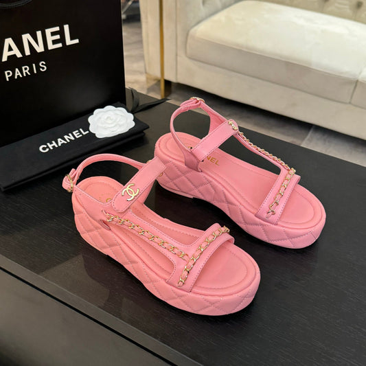 FLAT SANDALS IN SALMON PINK LAMBSKIN WITH GOLD CHAIN - 35