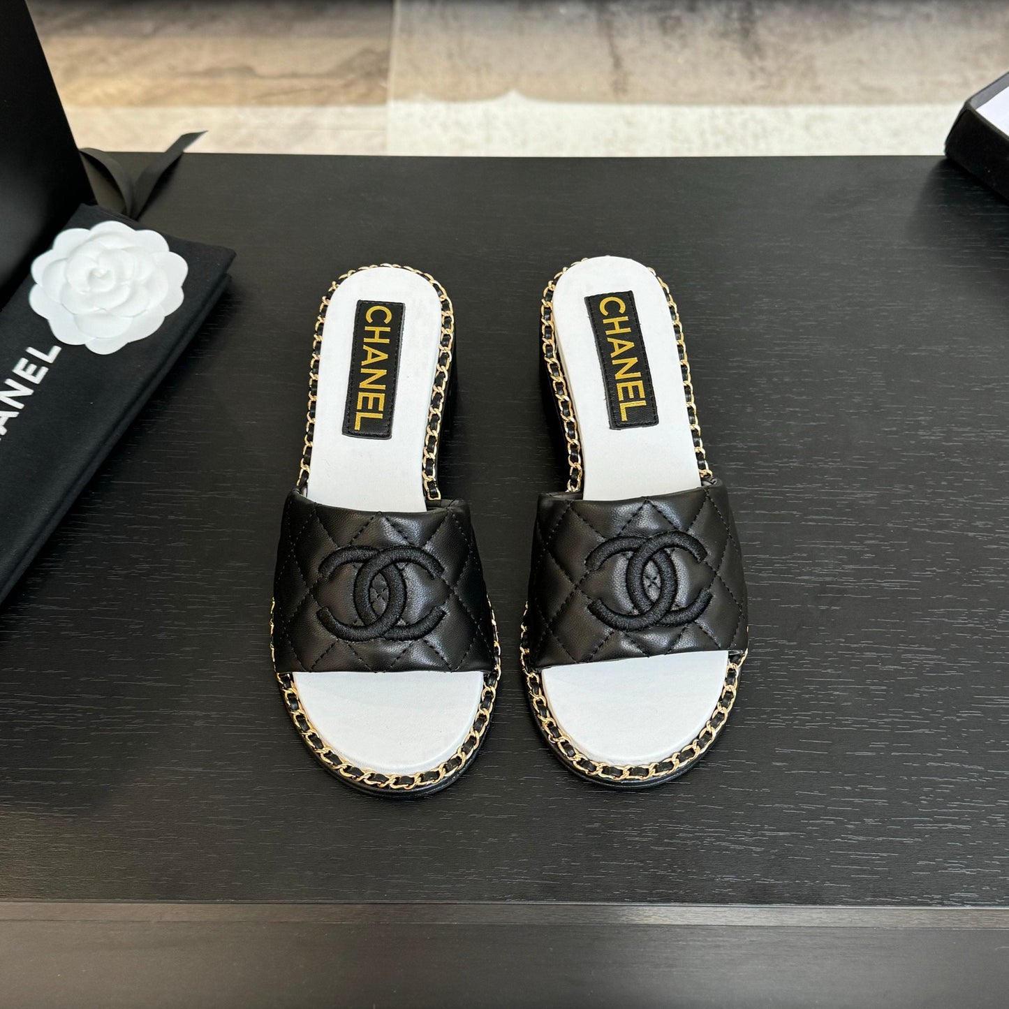 HIGH FLATFORM SLIPPER IN BLACK EMBOSSED SHEEPSKIN - 35
