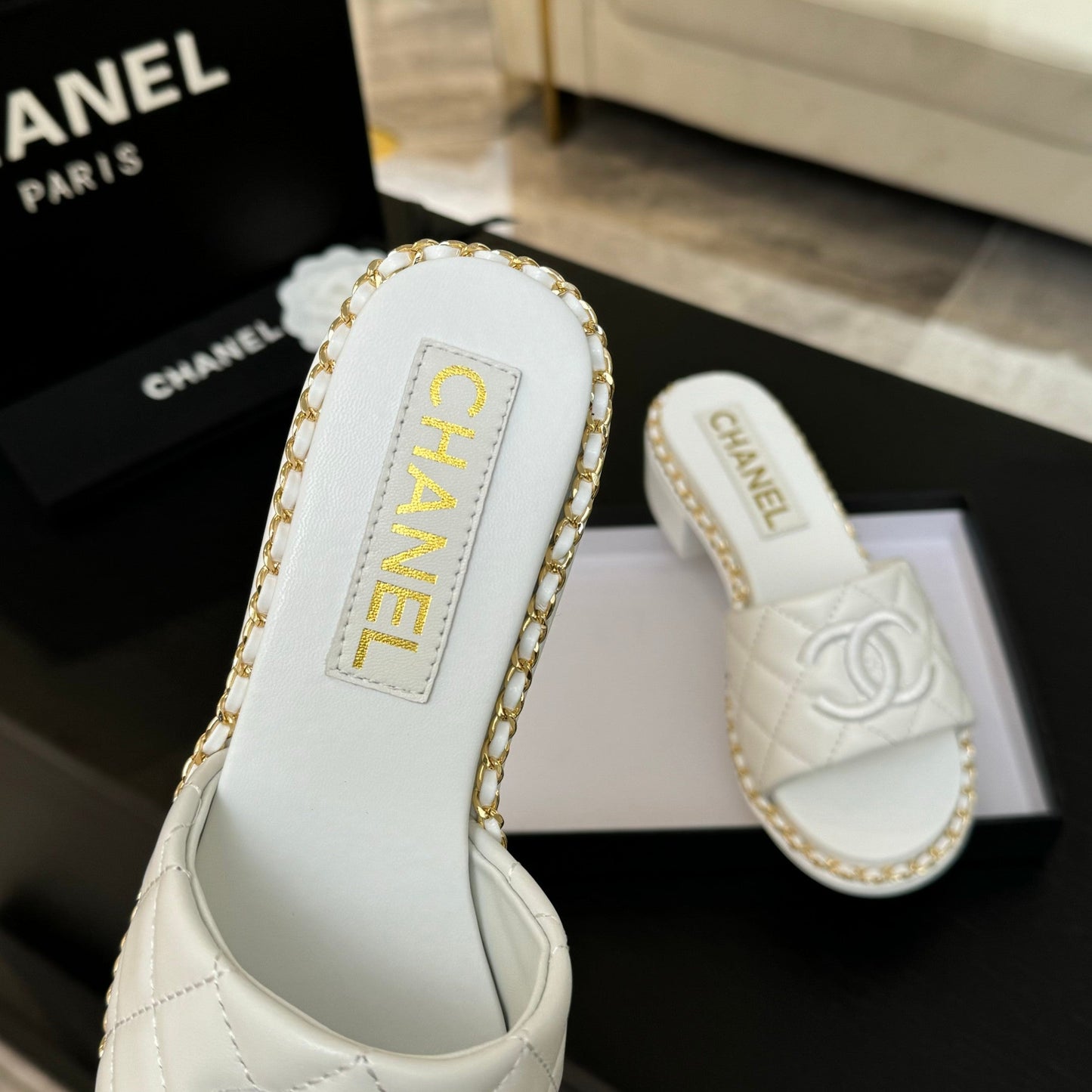 HIGH FLATFORM SLIPPER IN WHITE EMBOSSED SHEEPSKIN - 35