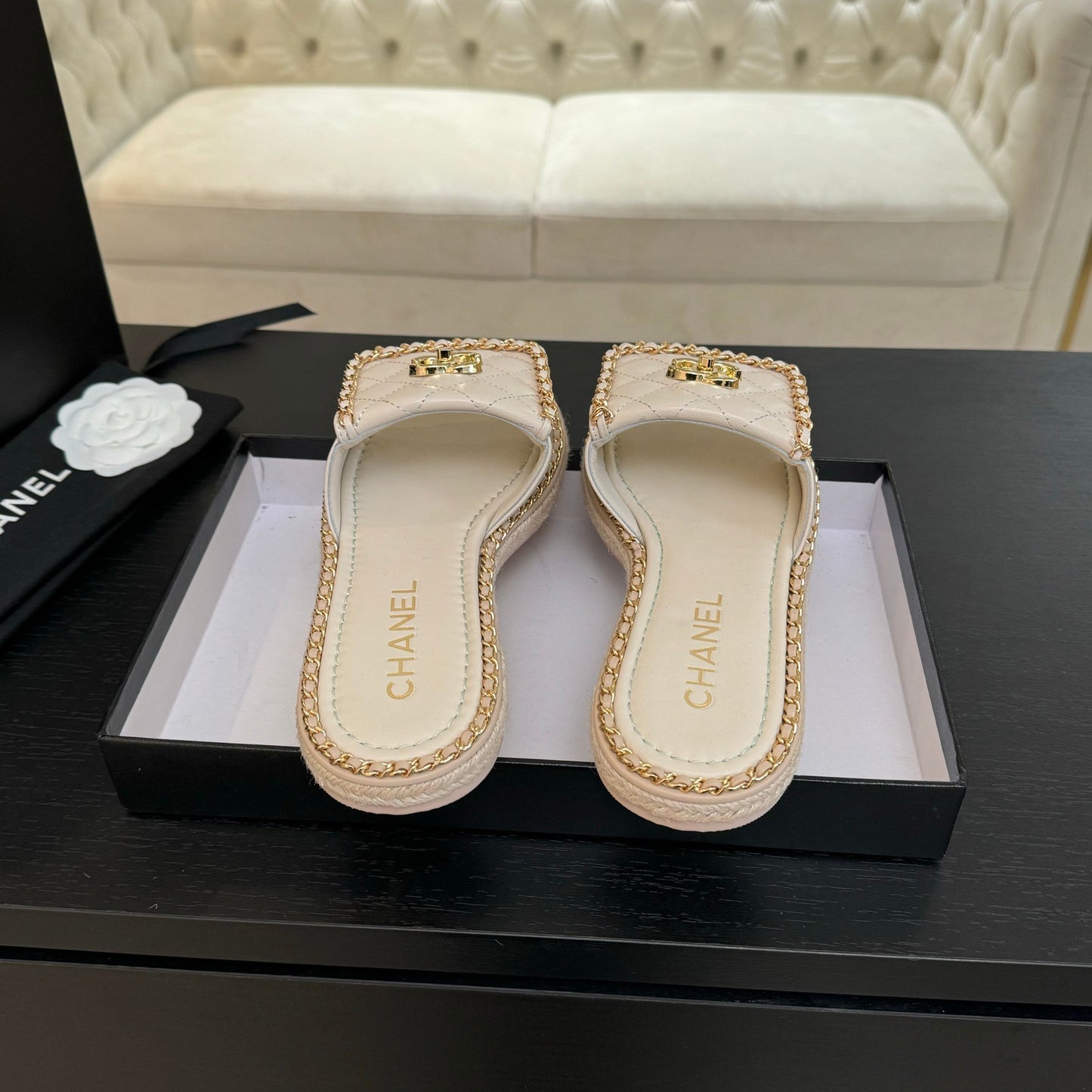 CC Logo Mule Sandal 20mm White Lambskin 183980 - 35