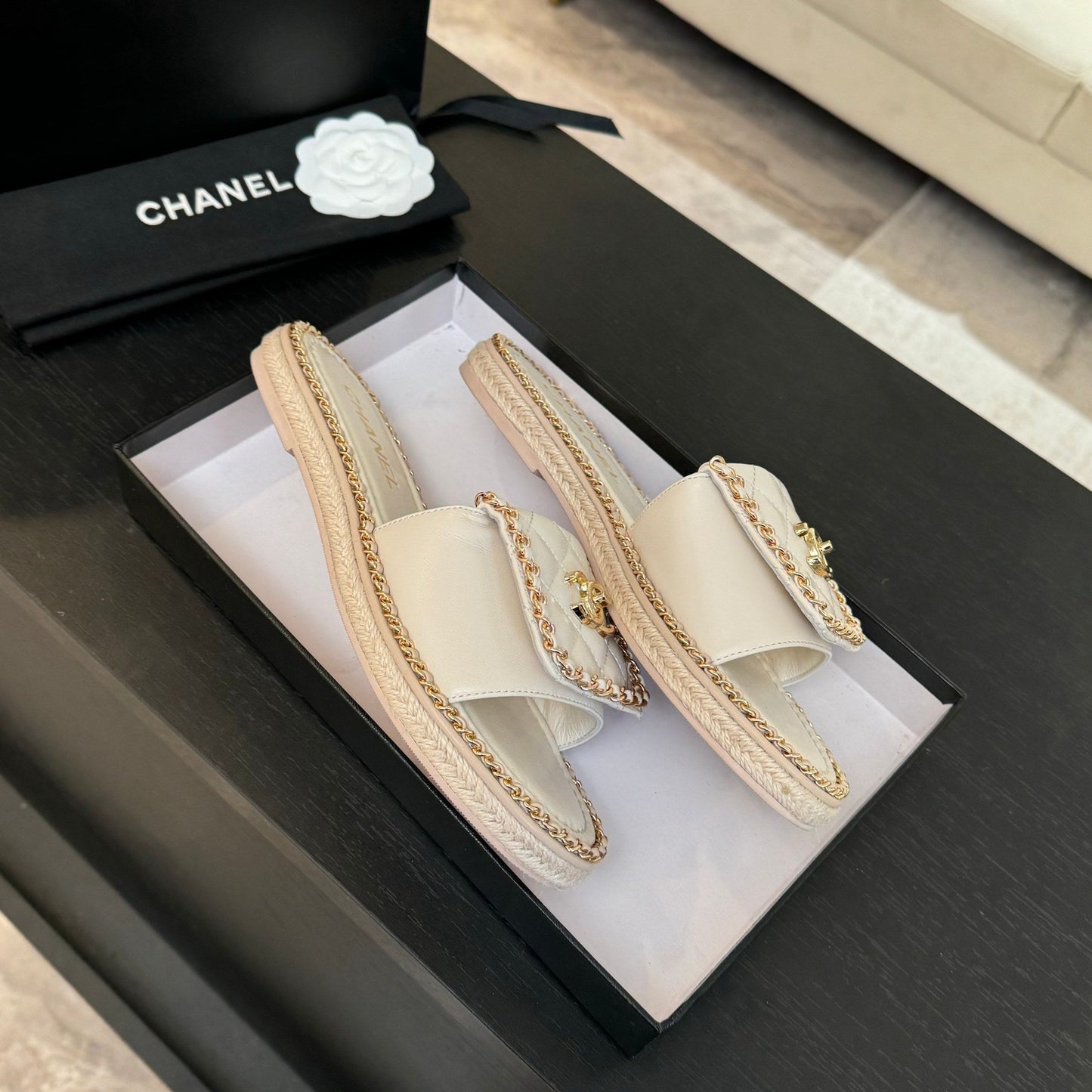 CC Logo Mule Sandal 20mm White Lambskin 183980 - 35