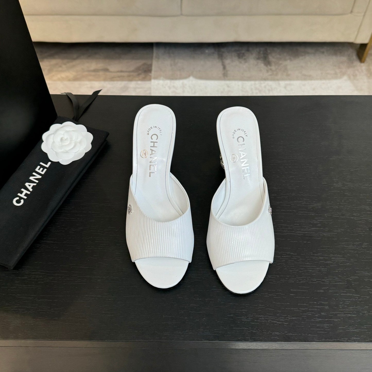 T-STRAP PEARL HEEL 85 MM SANDALS IN WHITE LAMBSKIN MULE - 35