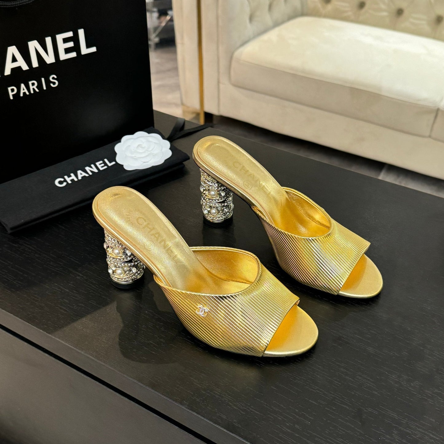 T-STRAP PEARL HEEL 85 MM SANDALS IN GOLD LAMBSKIN MULE - 35